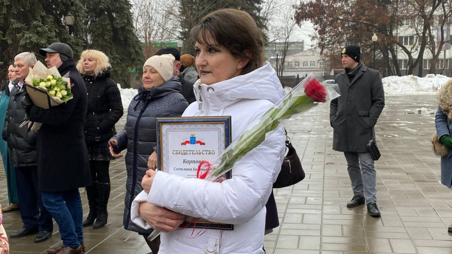 Озорные колокольчики, Былина, Вдохновение: около театра драмы обновили Доску почета