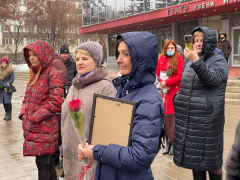 Озорные колокольчики, Былина, Вдохновение: около театра драмы обновили Доску почета