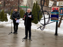 Озорные колокольчики, Былина, Вдохновение: около театра драмы обновили Доску почета