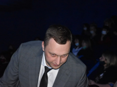 День работника культуры: в ТЮЗе зачитали поздравление губернатора и показали Утопленницу