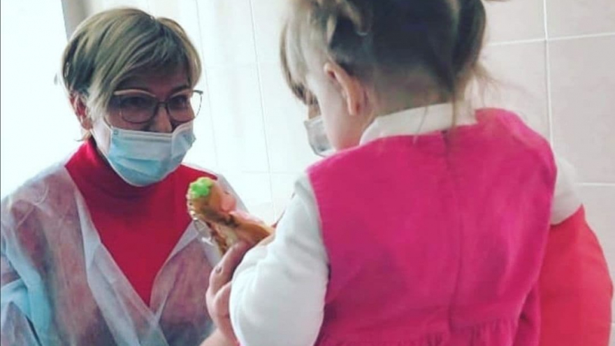Детский омбудсмен о матери двухлетней девочки, которая голодала и жила в антисанитарных условиях: Приходила ко мне вся в слезах
