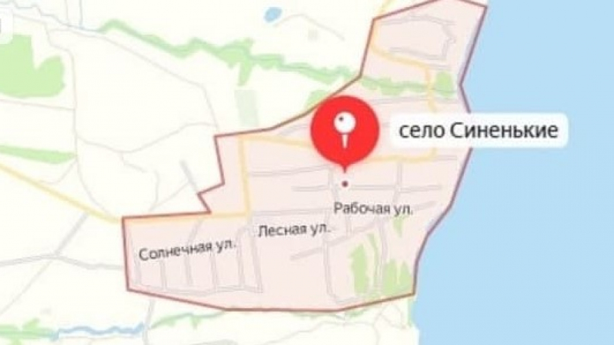 В Синеньких развалилась стена фельдшерско-акушерского пункта: губернатор отправил решать проблему министра и главу района