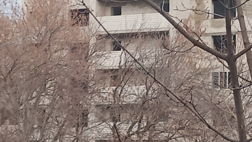 Саратовские подростки облюбовали опасную заброшку в Заводском районе