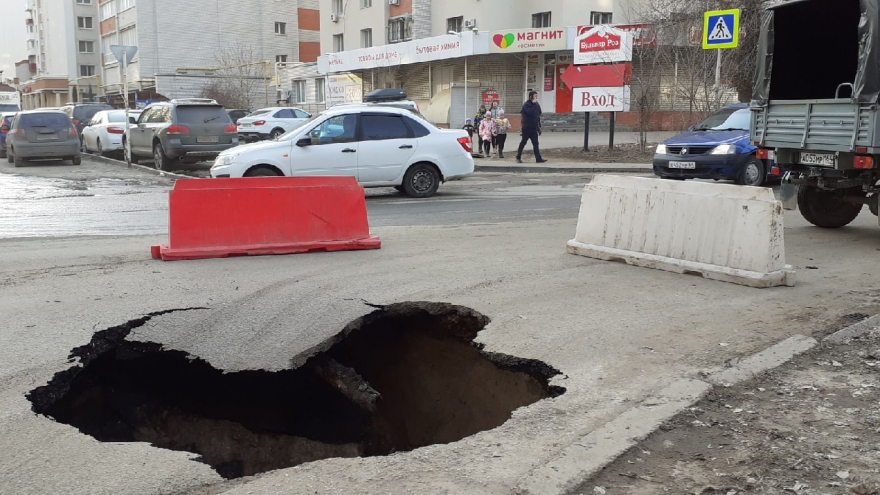 Коммунальная авария в Энгельсе. Чиновники: в центре города могут отключить канализацию