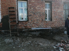 В Синеньких восстановили рухнувшую стену медпункта: дальнейшая судьба столетнего здания под вопросом