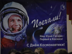 Увидеть через прикосновения: в саратовской библиотеке появились макеты космических кораблей и 3D-портреты Гагарина