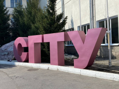 В Саратове устроили автопробег на ретро-машинах: маршрут проложили по местам, где рос и учился Гагарин
