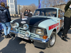 В Саратове устроили автопробег на ретро-машинах: маршрут проложили по местам, где рос и учился Гагарин