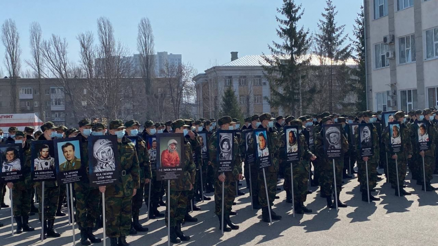 Саратовские студенты заложили капсулу времени с посланием об искусственном интеллекте: ее должны будут вскрыть в 2071 году