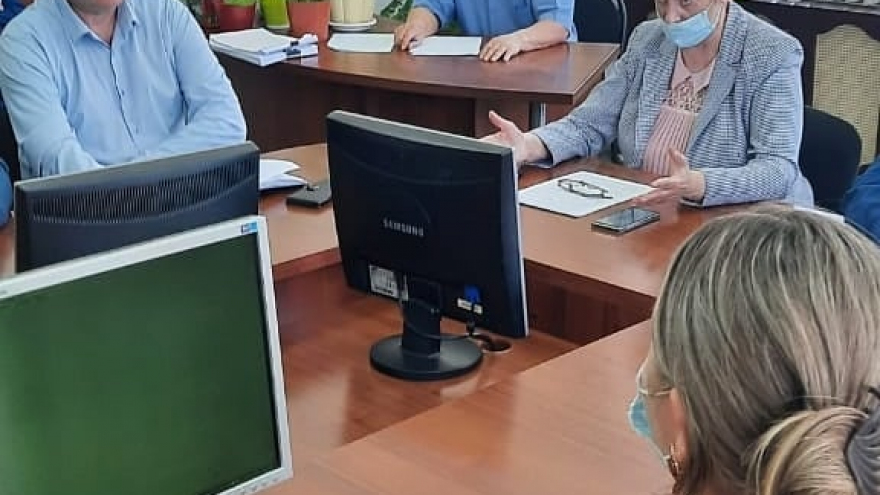 После пожара в Озинках ввели режим чрезвычайной ситуации: глава района рассказала, куда отправились погорельцы и когда начнут восстанавливать пятиэтажку