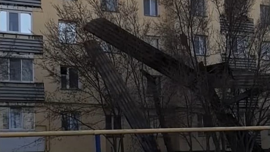 После пожара в Озинках ввели режим чрезвычайной ситуации: глава района рассказала, куда отправились погорельцы и когда начнут восстанавливать пятиэтажку