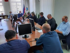После пожара в Озинках ввели режим чрезвычайной ситуации: глава района рассказала, куда отправились погорельцы и когда начнут восстанавливать пятиэтажку