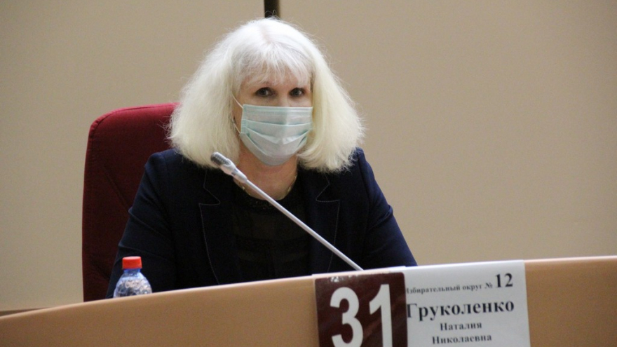 Депутаты гордумы не включили коммуниста в группу по борьбе с оппозицией и получили приглашение на тайный субботник с мэром