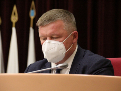 Депутаты гордумы не включили коммуниста в группу по борьбе с оппозицией и получили приглашение на тайный субботник с мэром