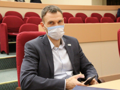 Депутаты гордумы не включили коммуниста в группу по борьбе с оппозицией и получили приглашение на тайный субботник с мэром