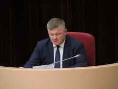 Депутаты гордумы не включили коммуниста в группу по борьбе с оппозицией и получили приглашение на тайный субботник с мэром