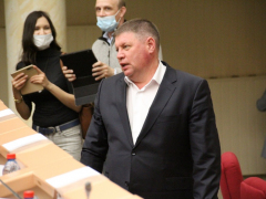 Депутаты гордумы не включили коммуниста в группу по борьбе с оппозицией и получили приглашение на тайный субботник с мэром
