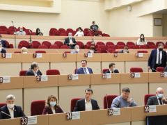 Депутаты гордумы не включили коммуниста в группу по борьбе с оппозицией и получили приглашение на тайный субботник с мэром