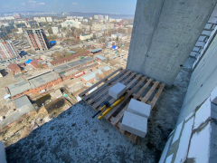 В Энгельсе погиб молодой мужчина: он упал с 25-го этажа