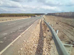 Под Аткарском водитель получил травмы в перевернувшейся иномарке