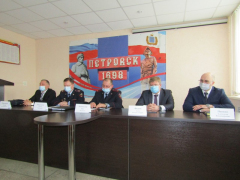 В Петровском районе сменился начальник полиции: познакомиться с ним пришли глава района, прокурор и судья