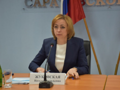 Экзоскелет, спецперчатки: саратовцам показали, как рабочих защищают от порезов и травм