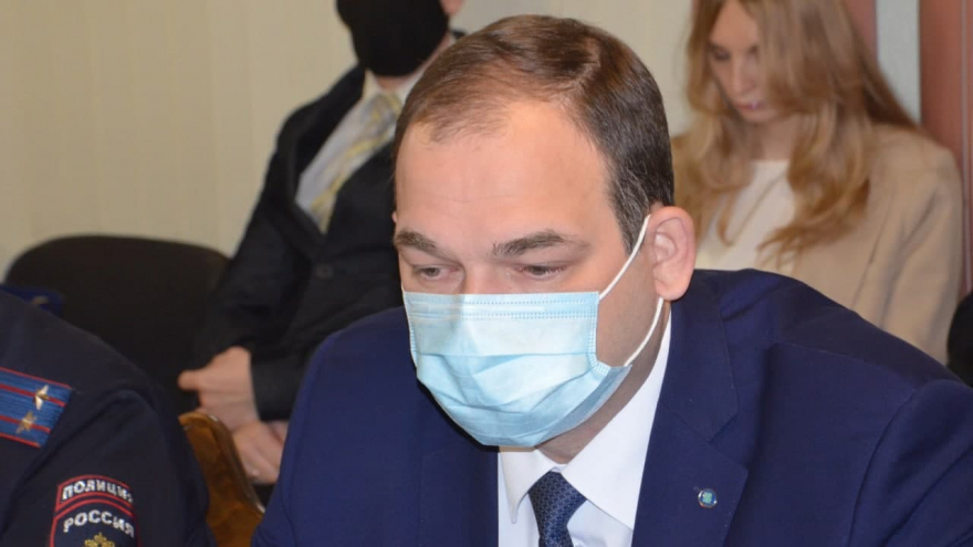 Общественник предложил назначить ответственных за каждую дорожную яму