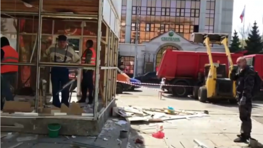 Сразу после критики Володина в Мирном переулке начали сносить ларьки