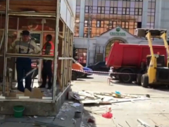 Сразу после критики Володина в Мирном переулке начали сносить ларьки