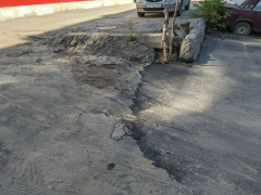 Разве такое качество допустимо?: саратовец возмутился кривому тротуару