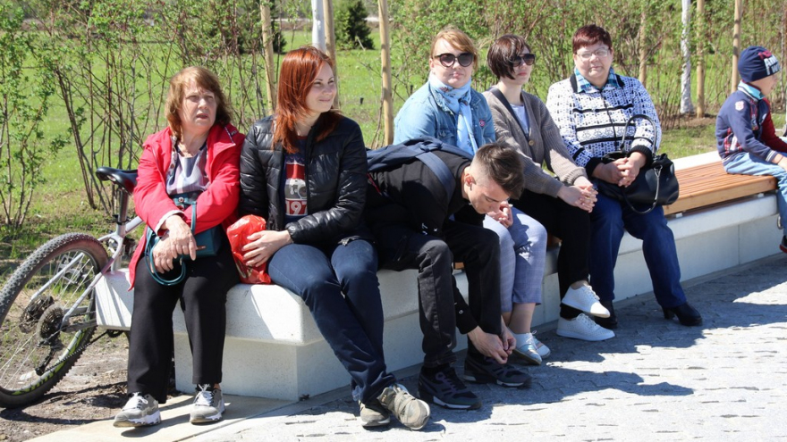 Победная весна: саратовцы танцевали под советские песни в Парке покорителей космоса