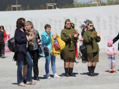 Победная весна: саратовцы танцевали под советские песни в Парке покорителей космоса