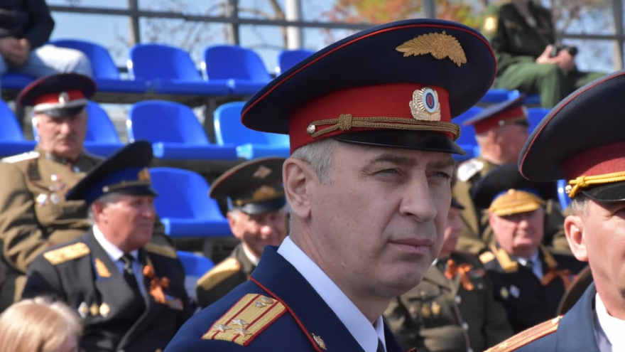 В Саратове состоялось шествие, посвященное Победе (фоторепортаж)