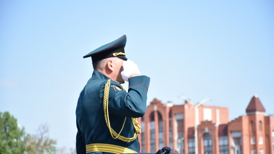 В Саратове состоялось шествие, посвященное Победе (фоторепортаж)