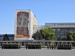 В Саратове состоялось шествие, посвященное Победе (фоторепортаж)
