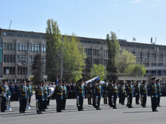 В Саратове состоялось шествие, посвященное Победе (фоторепортаж)