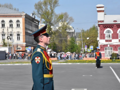 В Саратове состоялось шествие, посвященное Победе (фоторепортаж)