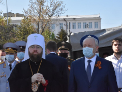 В Саратове состоялось шествие, посвященное Победе (фоторепортаж)