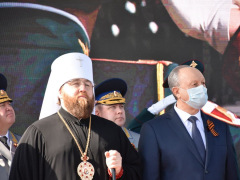 В Саратове состоялось шествие, посвященное Победе (фоторепортаж)