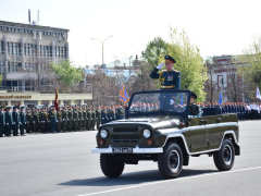 В Саратове состоялось шествие, посвященное Победе (фоторепортаж)
