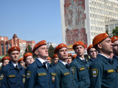 В Саратове состоялось шествие, посвященное Победе (фоторепортаж)