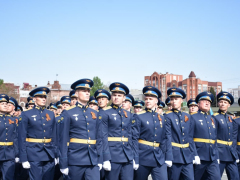 В Саратове состоялось шествие, посвященное Победе (фоторепортаж)