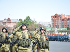 В Саратове состоялось шествие, посвященное Победе (фоторепортаж)