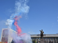 В Саратове состоялось шествие, посвященное Победе (фоторепортаж)