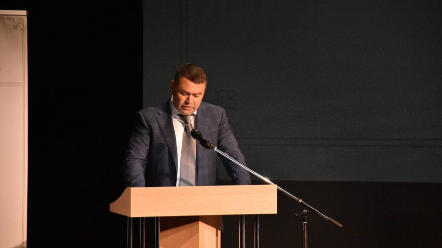 В Саратове открыли выставку, посвященную Петру I: ее привезли из Петергофа