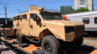 В Саратов привезли Hummer и Pantera, которые отбили у сирийских боевиков