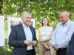Спикер Госдумы предложил восстановить здание-памятник в Петровске, на крыше которого выросла береза: в нем могут разместить городок профессий