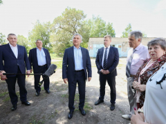 Спикер Госдумы предложил восстановить здание-памятник в Петровске, на крыше которого выросла береза: в нем могут разместить городок профессий