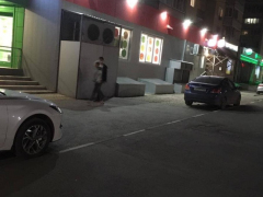 На парковке в Солнечном неизвестный автомобилист сбил пенсионерку и скрылся: нарушителя пока не нашли