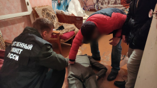 Суд вынес приговор уголовнику, который лишил жизни мать: мужчина бил пенсионерку кулаками и пультом от телевизора